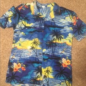 Hawaiian button up